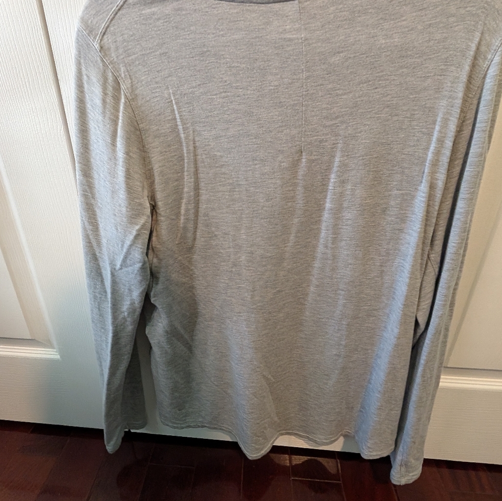 Lululemon Heathered gray top - Picture 2 of 3